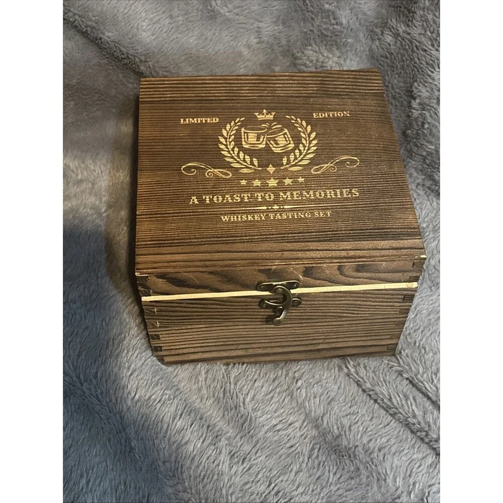 A Toast To Memories Co-worker Whiskey Glass Work Retirement Gift Box NEW